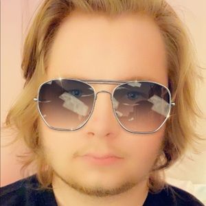 Meet your Posher, Andrew